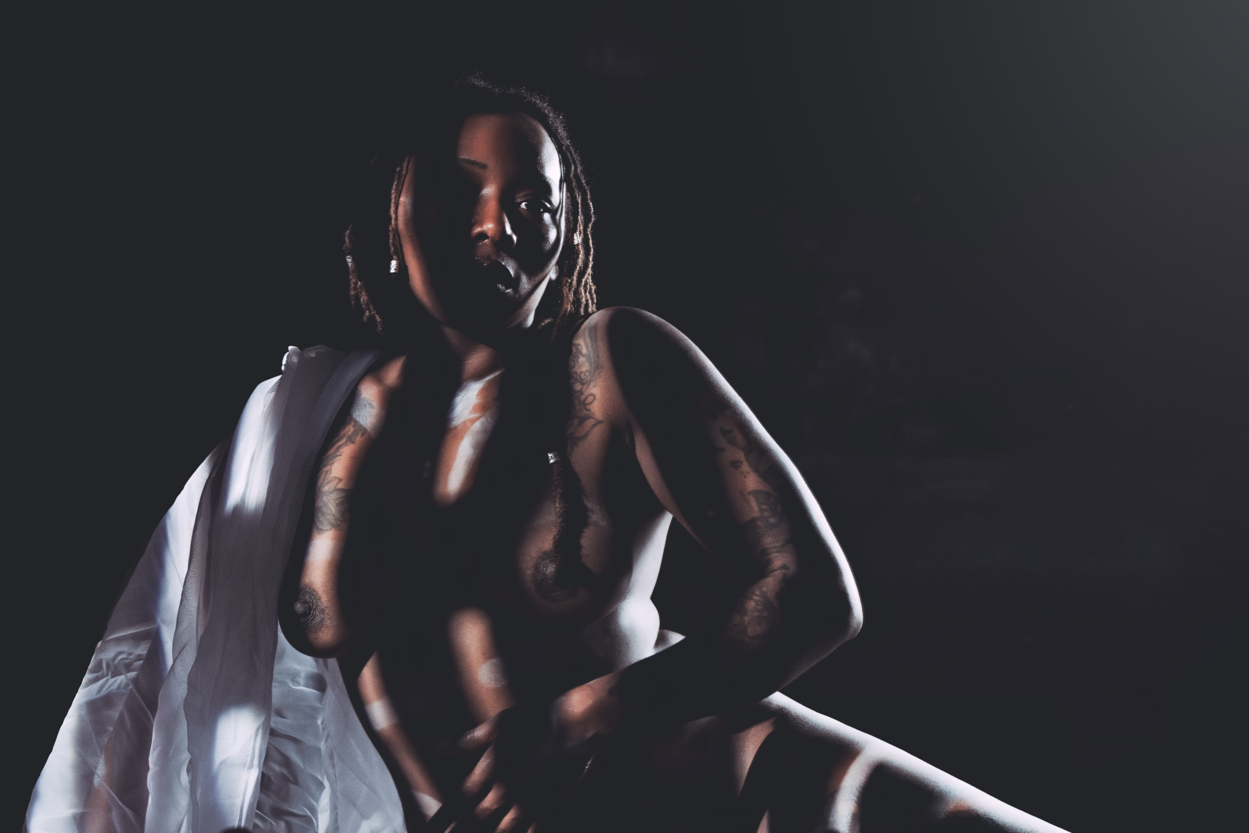 Fine Art Nude Photography Austin Texas - Knotted Tree Studios